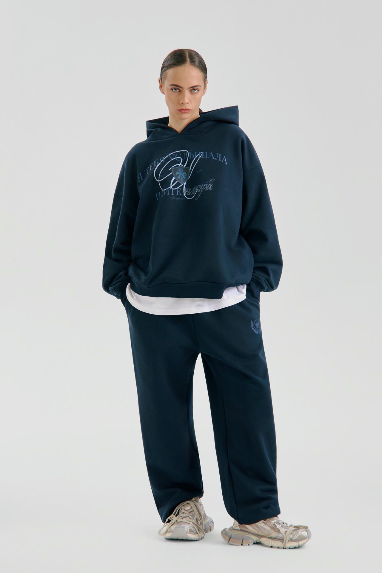 Худи Услышала